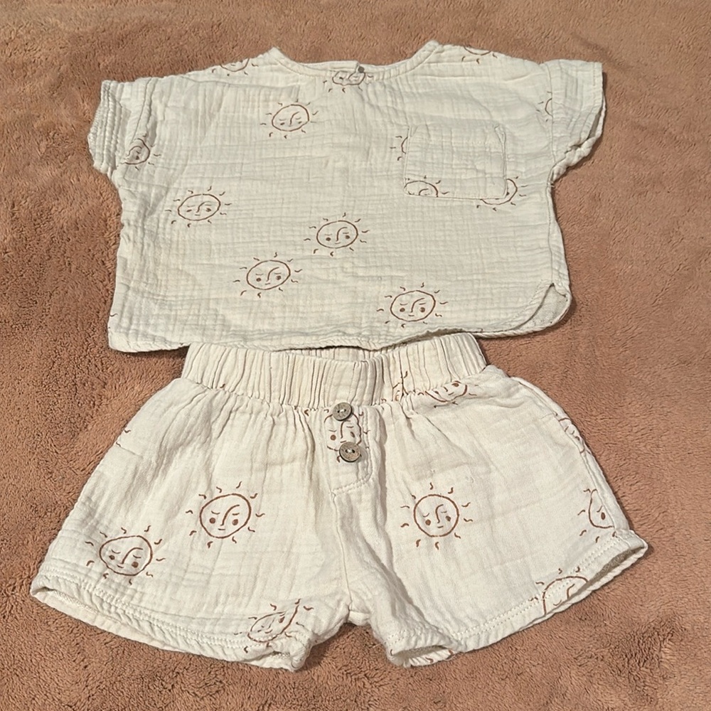 Quincy Mae 2 piece. Sun print shirt and shorts.